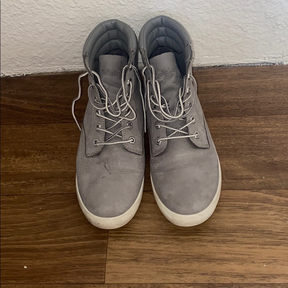 Womens Size 8 Timberlands